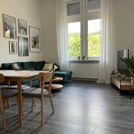 Ferienwohnung Direkter Moselblick I Altbau I 4 Personen I Terrasse Sankt Aldegund Exterior foto