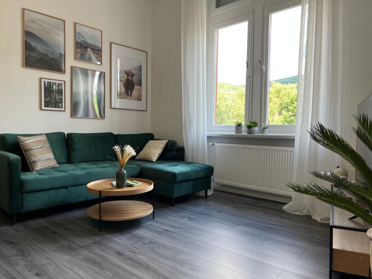 Ferienwohnung Direkter Moselblick I Altbau I 4 Personen I Terrasse Sankt Aldegund Exterior foto